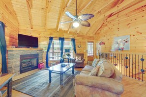 House (2 Bedrooms) | Interior - Pigeon Forge Cabin w/ Pool Table & Deck Near Town! (Pigeon Forge)