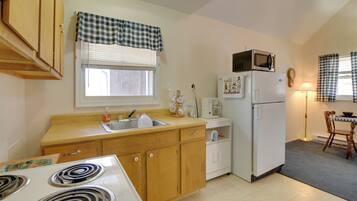 House (1 Bedroom) | Interior