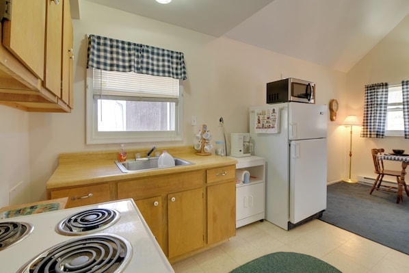 House (1 Bedroom) | Interior - Mountain Retreat w/ Loft, Fire Pit, & Grill (Delray)