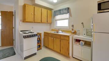 House (1 Bedroom) | Interior