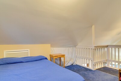 Mountain Retreat w/ Loft, Fire Pit, & Grill