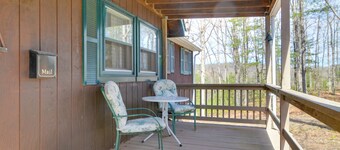 Mountain Retreat w/ Loft, Fire Pit, & Grill