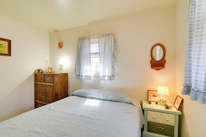 House (1 Bedroom) | Interior - Mountain Retreat w/ Loft, Fire Pit, & Grill (Delray)