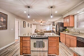 Rumah (4 Bedrooms) | Interior