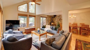 Talo (4 Bedrooms) | Sisätilat