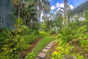 Apartment (2 Bedrooms) | Interior - Upscale Naples Condo w/ Pool Access: Walk to Pier! (Naples)