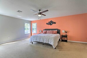 House (5 Bedrooms) | 5 bedrooms, iron/ironing board, bed sheets - Spacious Davenport Home w/ Private Pool & Spa (Davenport)