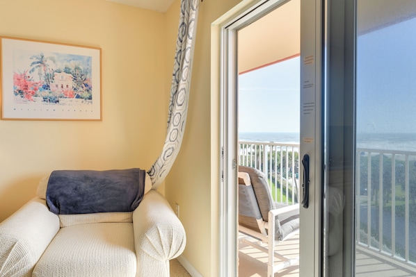 Interior - Oceanfront Cocoa Beach Condo w/ View: Walk to Pier (Cocoa Beach)