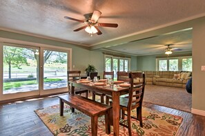 House (4 Bedrooms) | Interior