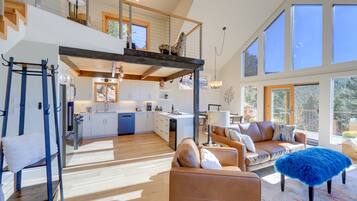 House (3 Bedrooms) | Living area | TV, fireplace, video-game console