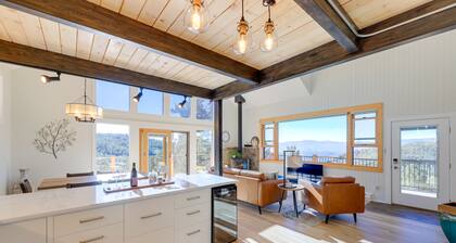 Conifer Haven: Hot Tub & Staunton State Park View