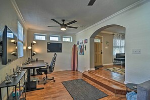 House (3 Bedrooms) | Interior - St. Petersburg Escape - 3 Miles to the Beach! (St. Petersburg)