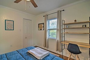 House (3 Bedrooms) | Interior - St. Petersburg Escape - 3 Miles to the Beach! (St. Petersburg)