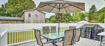 Narragansett Escape by Narrow River & Beaches