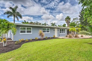 House (3 Bedrooms) | Interior - Colorful Fort Myers Home w/ Sunroom & Patio! (Fort Myers)