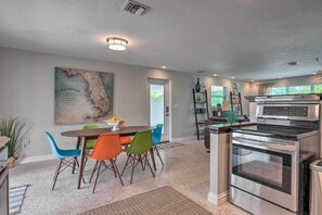 House (3 Bedrooms) | Interior - Colorful Fort Myers Home w/ Sunroom & Patio! (Fort Myers)