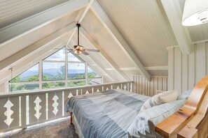 Apartment (2 Bedrooms) | Interior - 1 Mi to Beech Mtn Ski Resort: Home w/ Large Yard (Banner Elk)