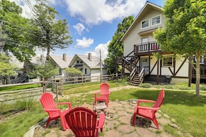 Apartment (2 Bedrooms) | Interior - 1 Mi to Beech Mtn Ski Resort: Home w/ Large Yard (Banner Elk)