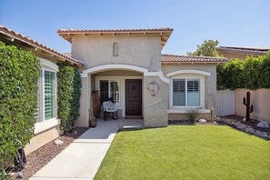 House (3 Bedrooms) | Interior - Luxury Desert Hot Springs Home On Golf Course (Desert Hot Springs)