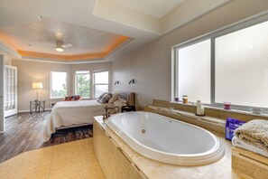 House (3 Bedrooms) | Interior - Oceanside Beach Home w/ 180-degree Views! (Tillamook)