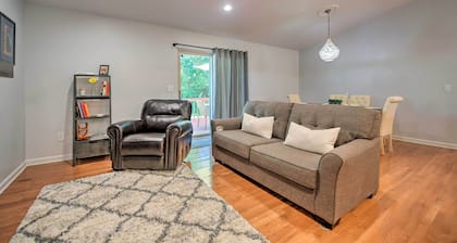 < 2 Mi to the Big House: Family-friendly Home!