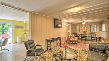 House (3 Bedrooms) | Front of property