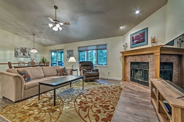 House (3 Bedrooms) | Front of property - Hot Springs Village Home, Walk to Lake & Golf (Hot Springs Village)