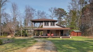 House (2 Bedrooms) | Front of property - Dock & Bay Access! Cabin on St. Jeromes Creek (Ridge)