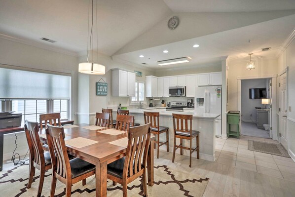 Interior - Golfers' Paradise: Myrtle Beach Condo Near Ocean! (Myrtle Beach)