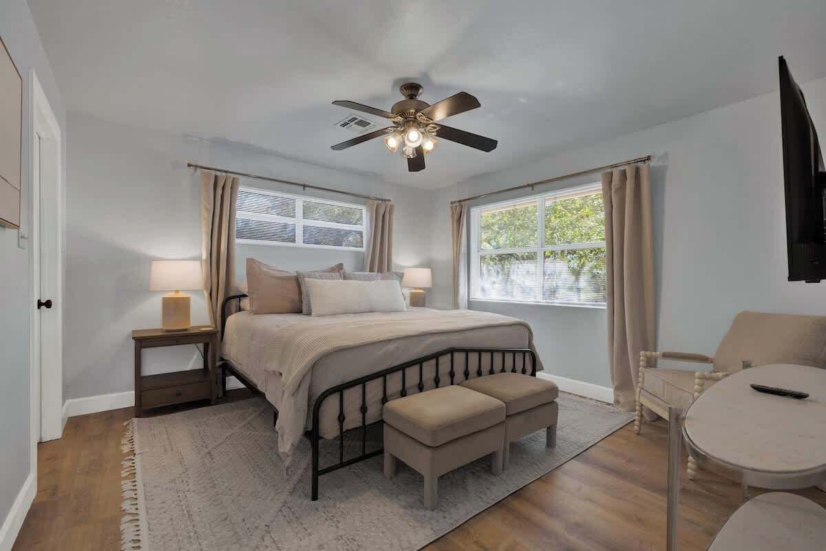1 bedroom, iron/ironing board, WiFi (free), bed sheets