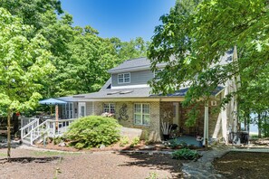 House (3 Bedrooms) | Front of property