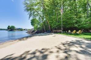 House (3 Bedrooms) | Interior - Spacious Home w/ Deck on Shores of Lake Wylie (York)