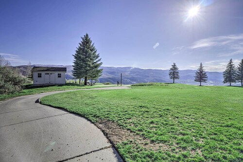 All-season Cordillera Home w/ Golf View & Hot Tub!