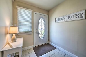 Apartment (3 Bedrooms) | Interior - Retreat w/ BBQ + Balcony: 1 Block to Boardwalk! (Wildwood)