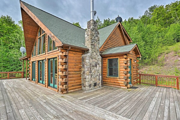 Interior - Catskills Home w/ Deck & Game Room: 14 Mi to Ski! (Prattsville)