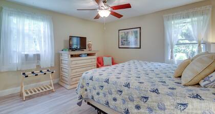 Ideal Narragansett Location w/ Furnished Deck!