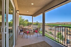 Apartment (2 Bedrooms) | Interior - Hurricane Getaway w/ Yard - 25 Mi to Zion! (Hurricane)