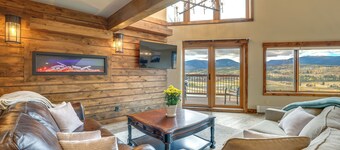 Mountain Adventure Home Base - Ski, Hike & Chill!