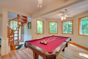 House (2 Bedrooms) | Interior - 'hillside Happiness' Cabin: 9 Mi to Pigeon Forge! (Sevierville)