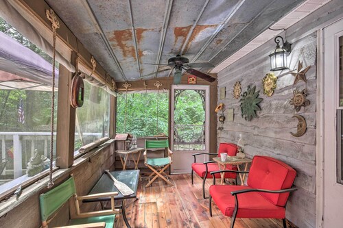 Cabin Escape w/ Richard B Russell Lake Access!