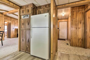 House (3 Bedrooms) | Interior - Richfield Home w/ Views ~ 13 Miles to Nat'l Park (Richfield)