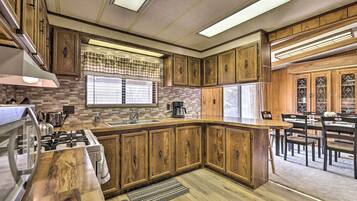 Microwave, oven, stovetop, blender