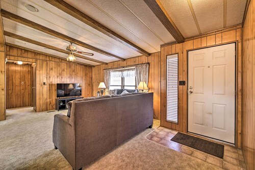 Richfield Home w/ Views ~ 13 Miles to Nat'l Park