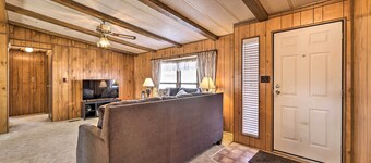 Richfield Home w/ Views ~ 13 Miles to Nat'l Park