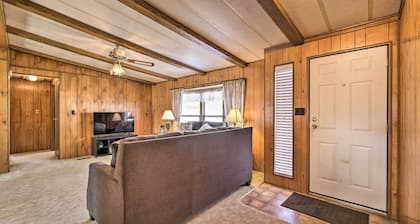 Richfield Home w/ Views ~ 13 Miles to Nat'l Park