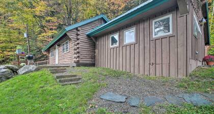 Cambridge Cabin < 2 Mi to Smugglers' Notch!