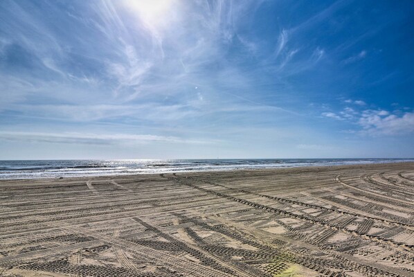 House (3 Bedrooms) | Interior - Steps to Beach: Bolivar Peninsula Home w/ Views! (Port Bolivar)