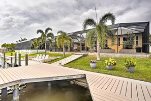 المنشأة من الداخل