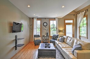 Apartment (1 Bedroom) | Interior - Modern Atlanta Loft Above Bakery in Cabbagetown! (Atlanta)