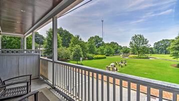 Apartment (1 Bedroom) | Interior